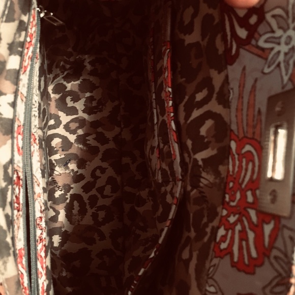 Guess Ophelia Turnlock floral Satchel - Picture 7 of 8